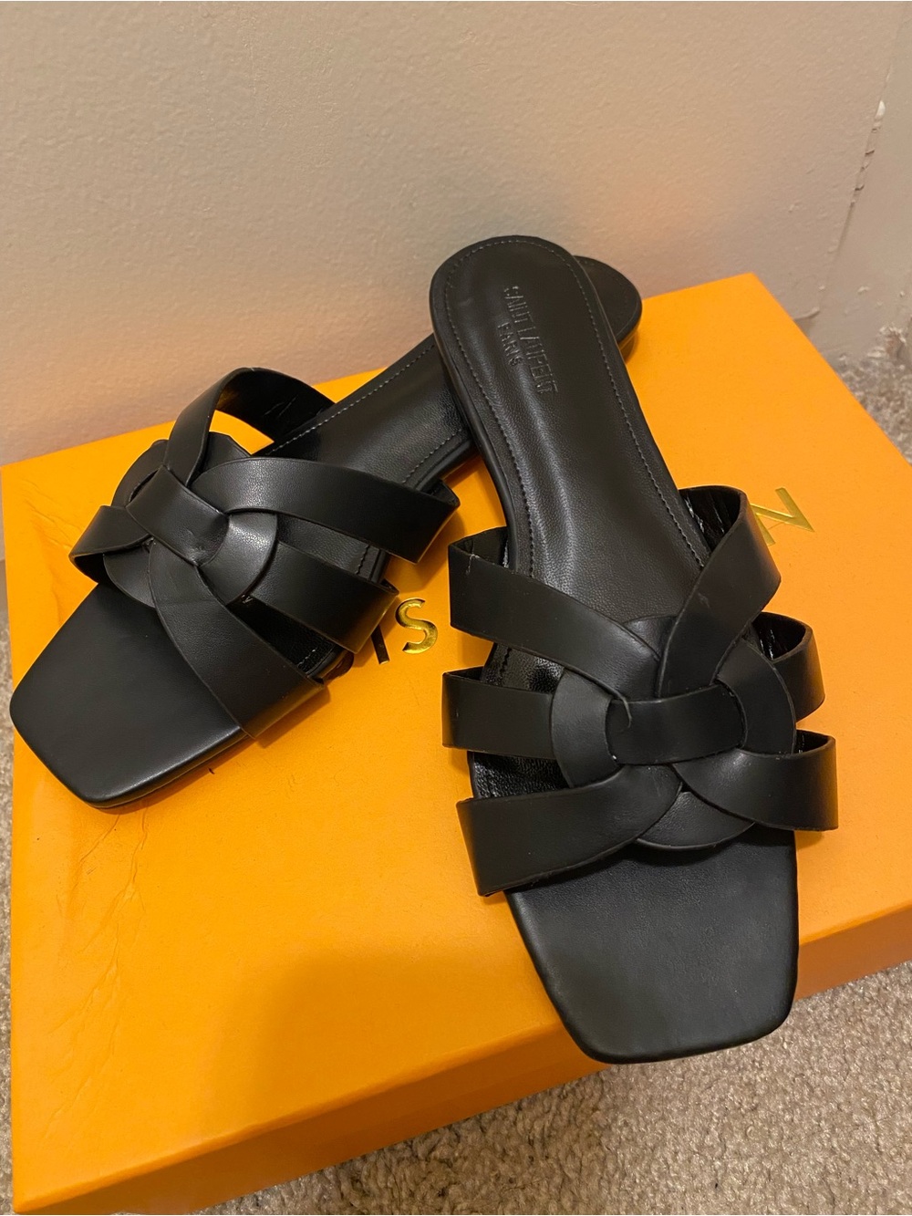 Women’s Black Braided Slide Sandals - Casual Leather Look
